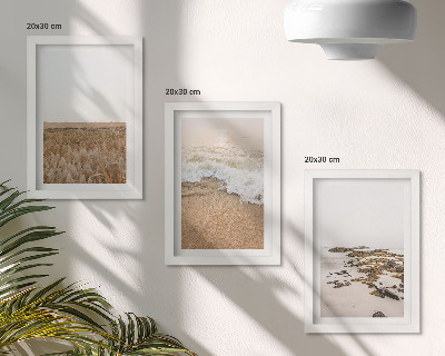 Galerie de perete Plajă cu valuri și pietre de mare vara