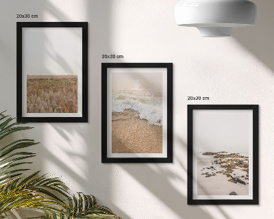 Galerie de perete Plajă cu valuri și pietre de mare vara