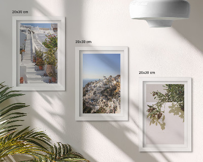 Galerie de perete Scări albe în Santorini cu vedere la oraș