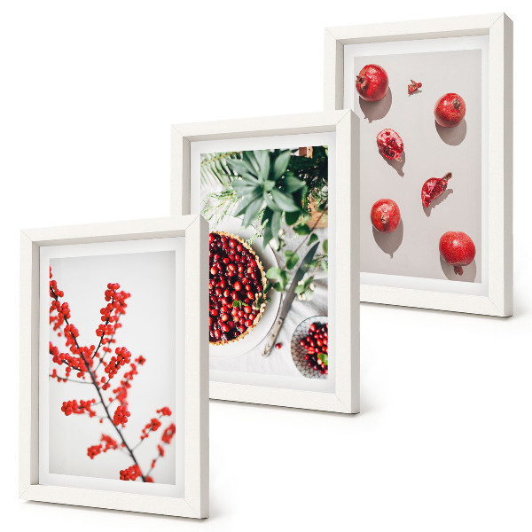 Set 3 tablouri Fructe roșii și plante într-un stil minimalist