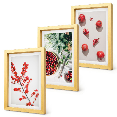 Set 3 tablouri Fructe roșii și plante într-un stil minimalist
