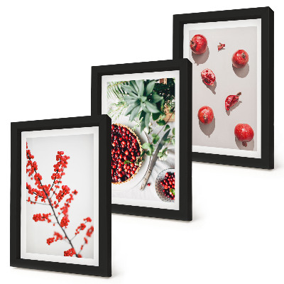 Set 3 tablouri Fructe roșii și plante într-un stil minimalist