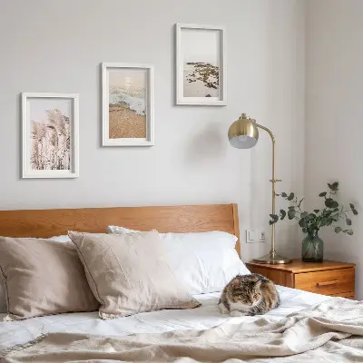 Galerie de perete cu valuri de iarbă pe plajă și pietre de litoral în stil boho