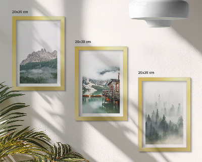 Galerie de perete Munți, lac, cabană și ceață în pădure