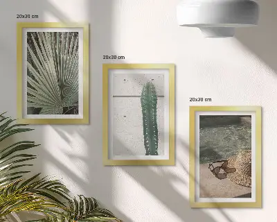 Set 3 tablouri cu plante tropicale și accesorii de vacanță pe malul apei