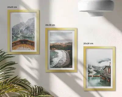 Galerie de perete cu vedere la munți, lac, barcă și peisaj de plajă