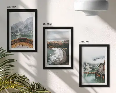 Galerie de perete cu vedere la munți, lac, barcă și peisaj de plajă