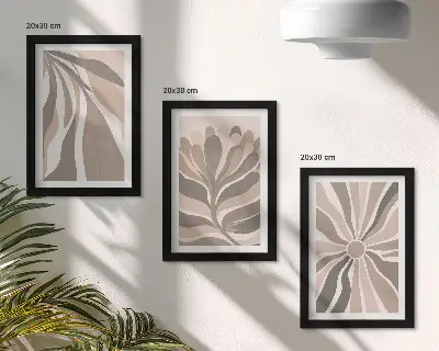 Galerie de perete cu modele abstracte de plante în nuanțe de bej și maro