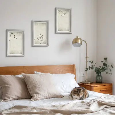 Galerie de perete pictură minimalistă cu păsări în zbor