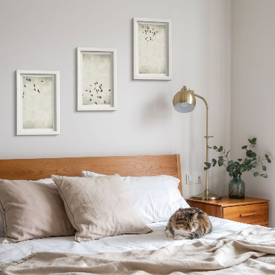 Galerie de perete O pictură minimalistă cu păsări în zbor