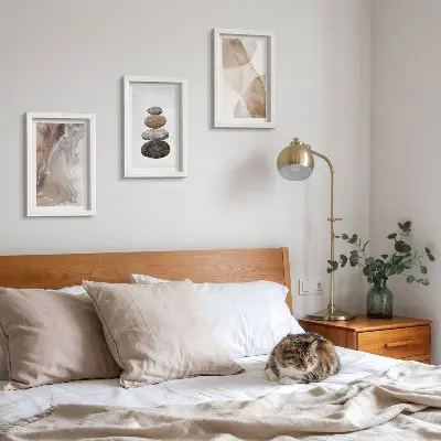 Set de 3 tablouri cu forme abstracte pictate în culori pastelate
