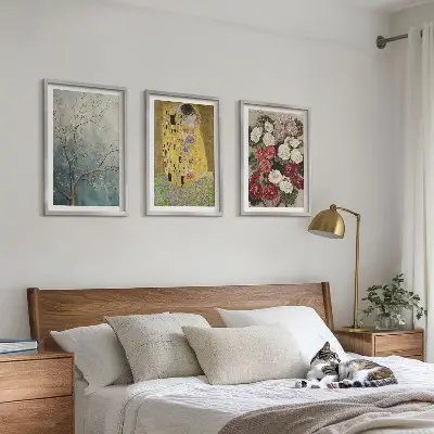 Set de tablouri pentru dormitor cu modelul Florile copacului pictat de Klimt