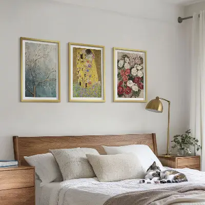 Set de tablouri pentru dormitor cu modelul Florile copacului pictat de Klimt