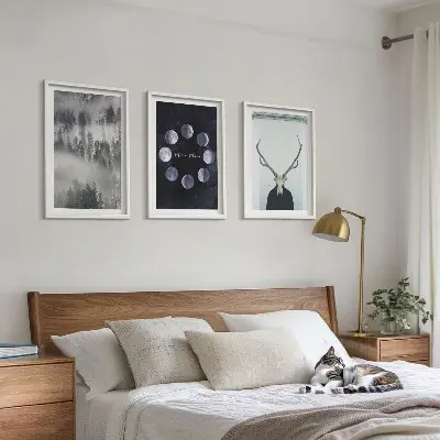 Set tablouri decorative cu peisaj forestier, ceață și craniu de cerb