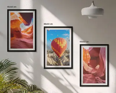 Set tablouri pentru dormitor cu tema Cheile deșertului cu balonul