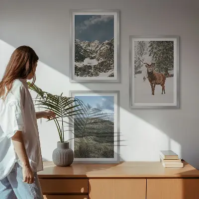 Set tablouri pentru dormitor peisaj forestier cu cerbi și zăpadă în munți