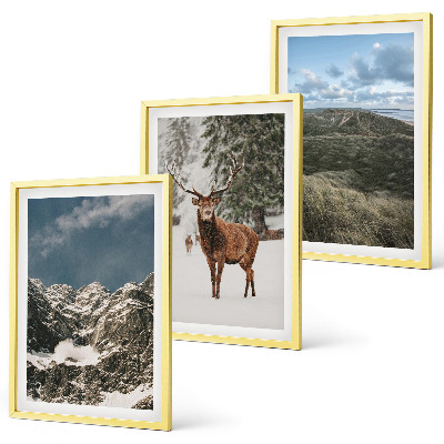 Set tablouri pentru dormitor Peisaj forestier de cerbi și zăpadă în munți