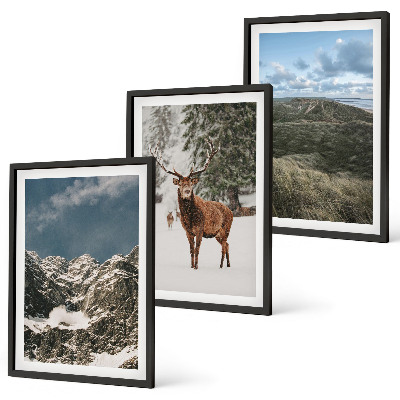 Set tablouri pentru dormitor Peisaj forestier de cerbi și zăpadă în munți
