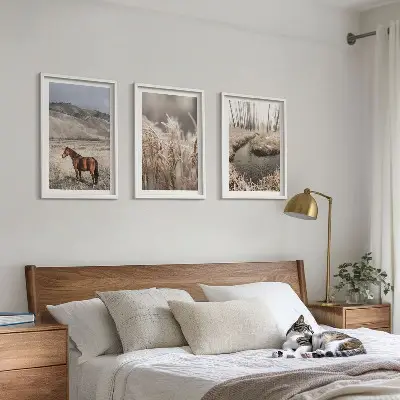 Set tablouri decorative peisaj cu cai, iarbă și pârâu