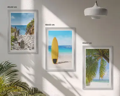 Set de tablouri decorative cu peisaj de vacanță cu plajă, valuri și palmieri