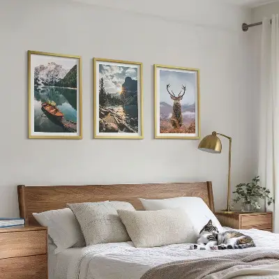 Set tablouri decorative cu lac de munte, barcă și cerb la apus