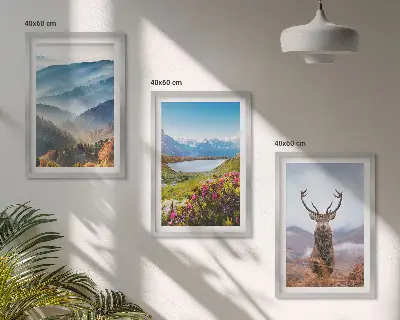 Set de tablouri pentru dormitor cu cerbi la un lac de munte în natură