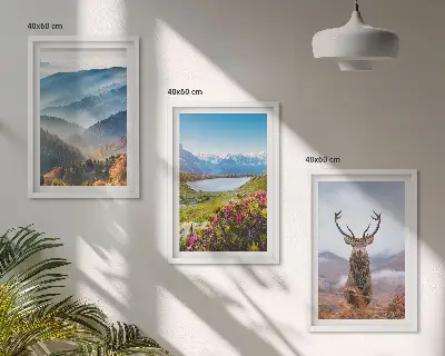 Set de tablouri pentru dormitor cu cerbi la un lac de munte în natură