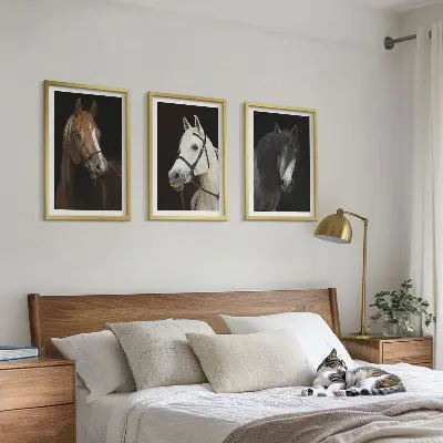 Set tablouri pentru dormitor cu portrete de cai în nuanțe de blană