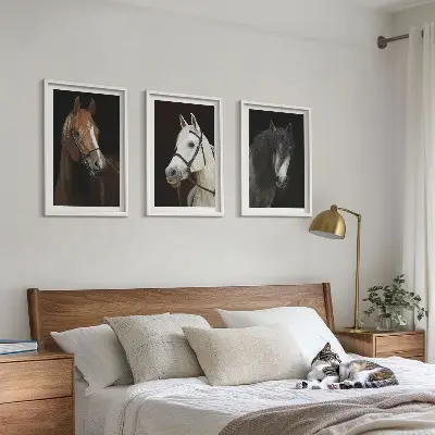 Set tablouri pentru dormitor cu portrete de cai în nuanțe de blană