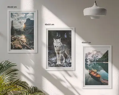 Set de tablouri decorative cu munți, lacuri și lupi în natură