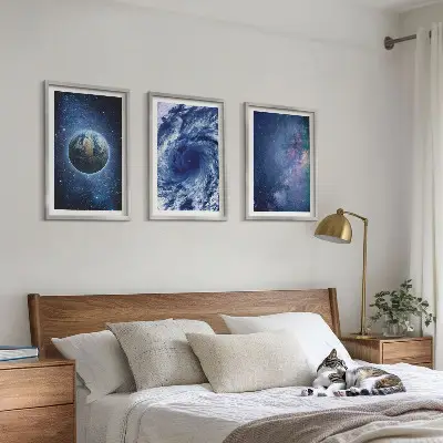 Set de tablouri decorative cu reprezentarea galaxiei furtunii spațiale a Pământului