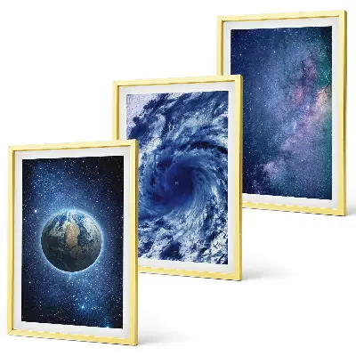 Set de tablouri decorative cu reprezentarea galaxiei furtunii spațiale a Pământului