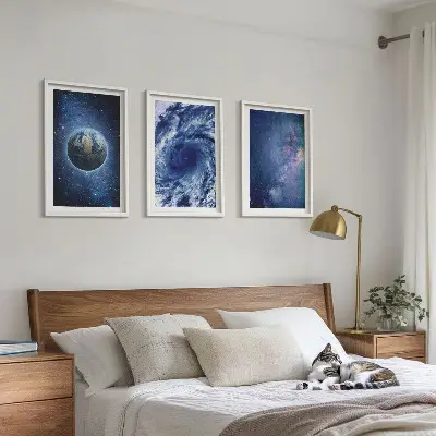 Set de tablouri decorative cu reprezentarea galaxiei furtunii spațiale a Pământului