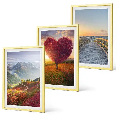 Set de tablouri pentru dormitor cu peisaj montan reprezentând un copac în formă de inimă pe un dig