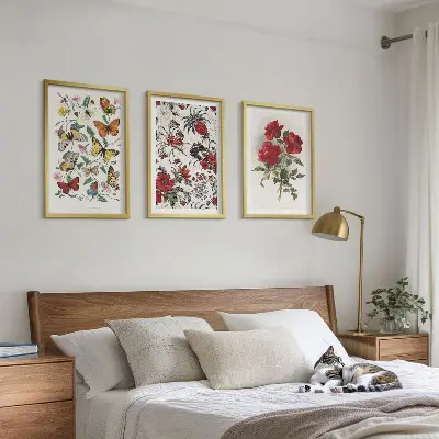 Set de tablouri pentru dormitor cu fluturi și trandafiri roșii