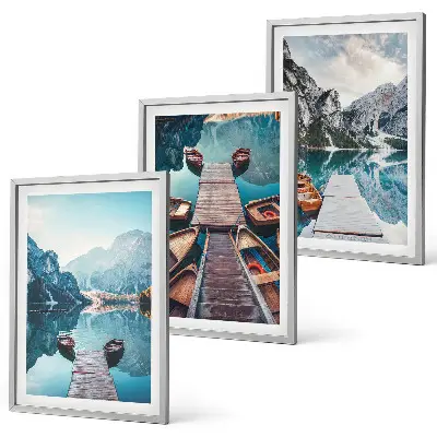 Set tablouri decorative reprezentând lacul cu bărci la debarcader în stil liniștit