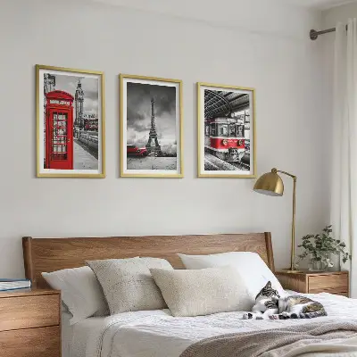 Set de tablouri pentru dormitor cu ilustrații de transport din Londra și Paris