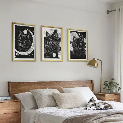 Set tablouri decorative pisici negre în spațiul lunar