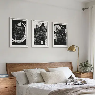 Set tablouri decorative pisici negre în spațiul lunar