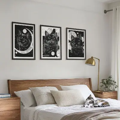 Set tablouri decorative pisici negre în spațiul lunar