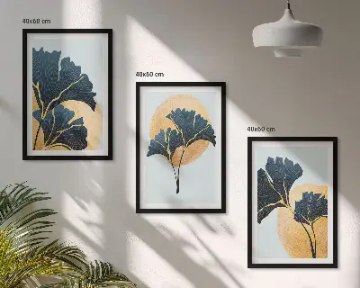 Set tablouri decorative cu frunze de ginkgo pe fundal deschis