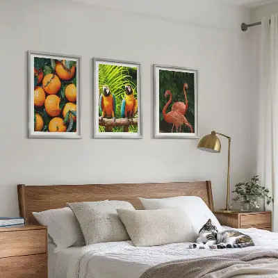 Set de tablouri pentru dormitor cu motive tropicale și accente fructate