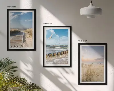 Set de tablouri decorative cu plajă, nisip, valuri, cer și păsări