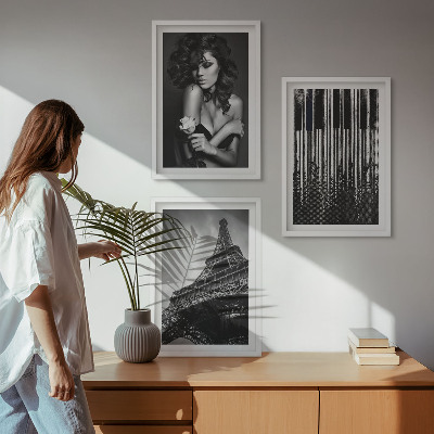 Set tablouri decorative Portretul unei femei cu un trandafir Eiffel