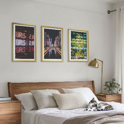 Set tablouri pentru dormitor semne neon râu noaptea