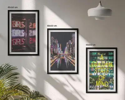 Set tablouri pentru dormitor cu design semne neon înfățișând un râu noaptea