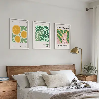 Set de tablouri decorative cu motive pastelate reprezentând fructe și plante