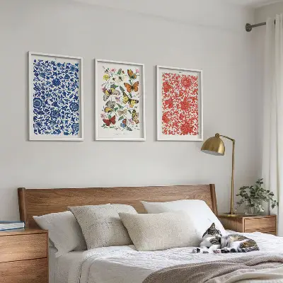 Set de tablouri pentru dormitor cu ornamente vintage reprezentând flori și fluturi