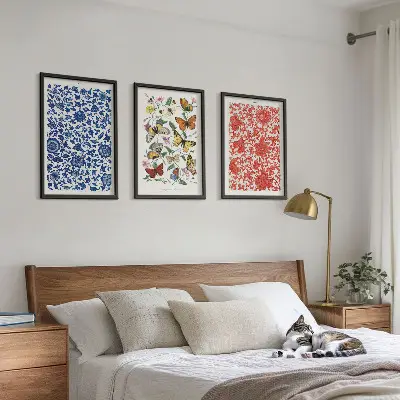 Set de tablouri pentru dormitor cu ornamente vintage reprezentând flori și fluturi