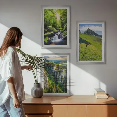Set de tablouri decorative cu peisaj din pădurea cascadei Munților Verzi